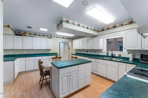 7307 Maple Tree Drive Jacksonville FL 32277
