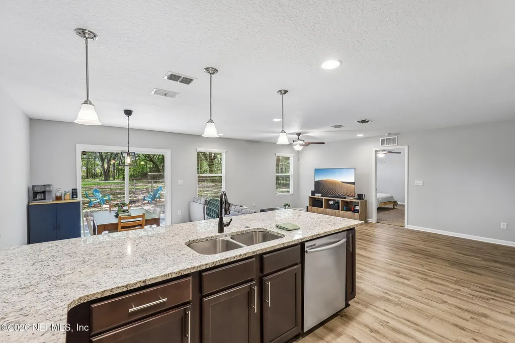 1609 Derito Drive Jacksonville FL 32221