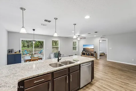 1609 Derito Drive Jacksonville FL 32221