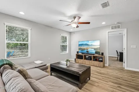 1609 Derito Drive Jacksonville FL 32221