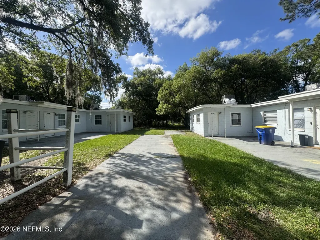 1042/1052 Maynard Street Jacksonville FL 32208