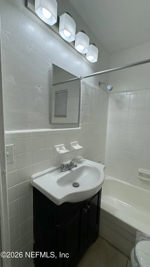 1042/1052 Maynard Street Jacksonville FL 32208