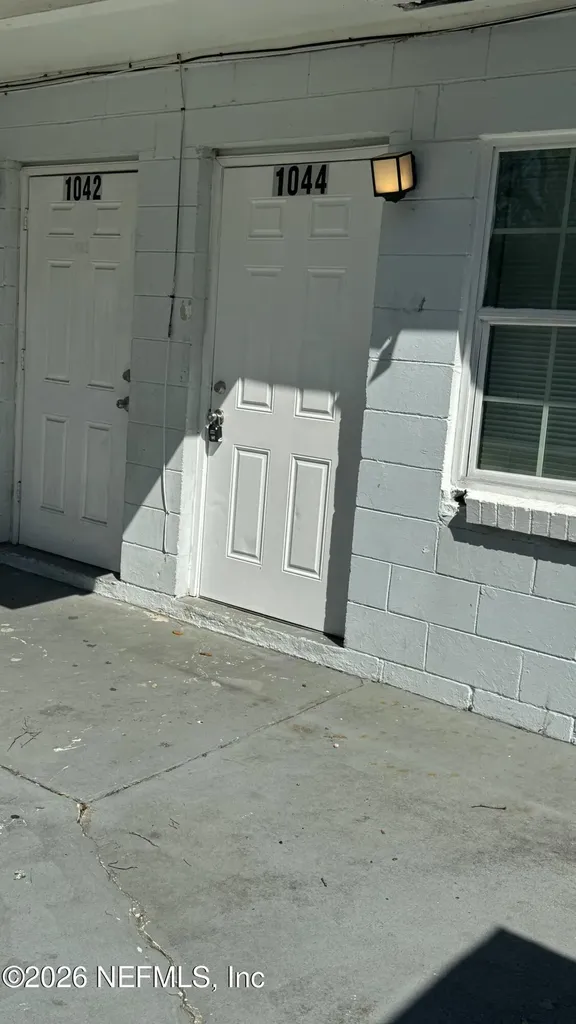 1042/1052 Maynard Street Jacksonville FL 32208