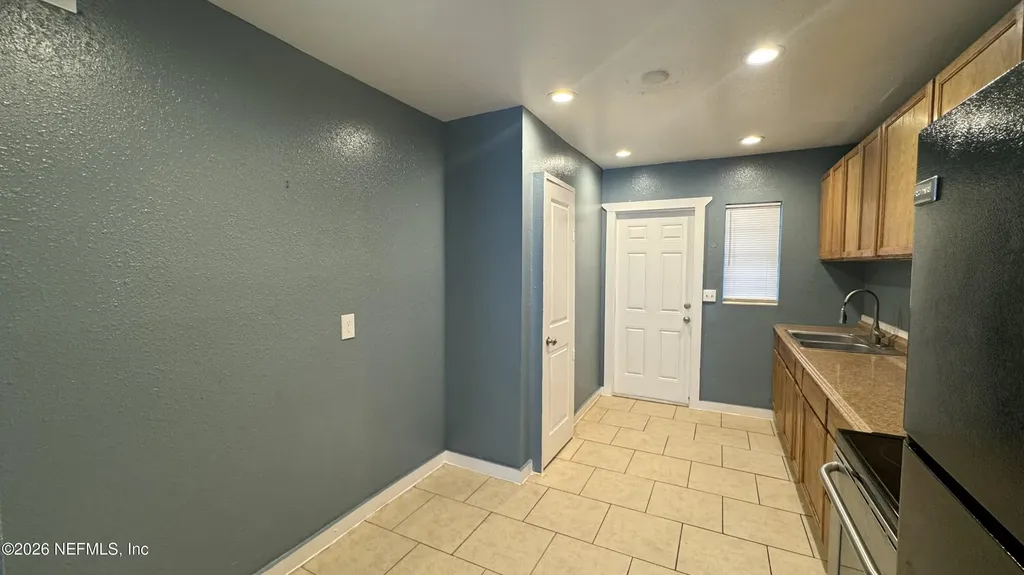 1042/1052 Maynard Street Jacksonville FL 32208