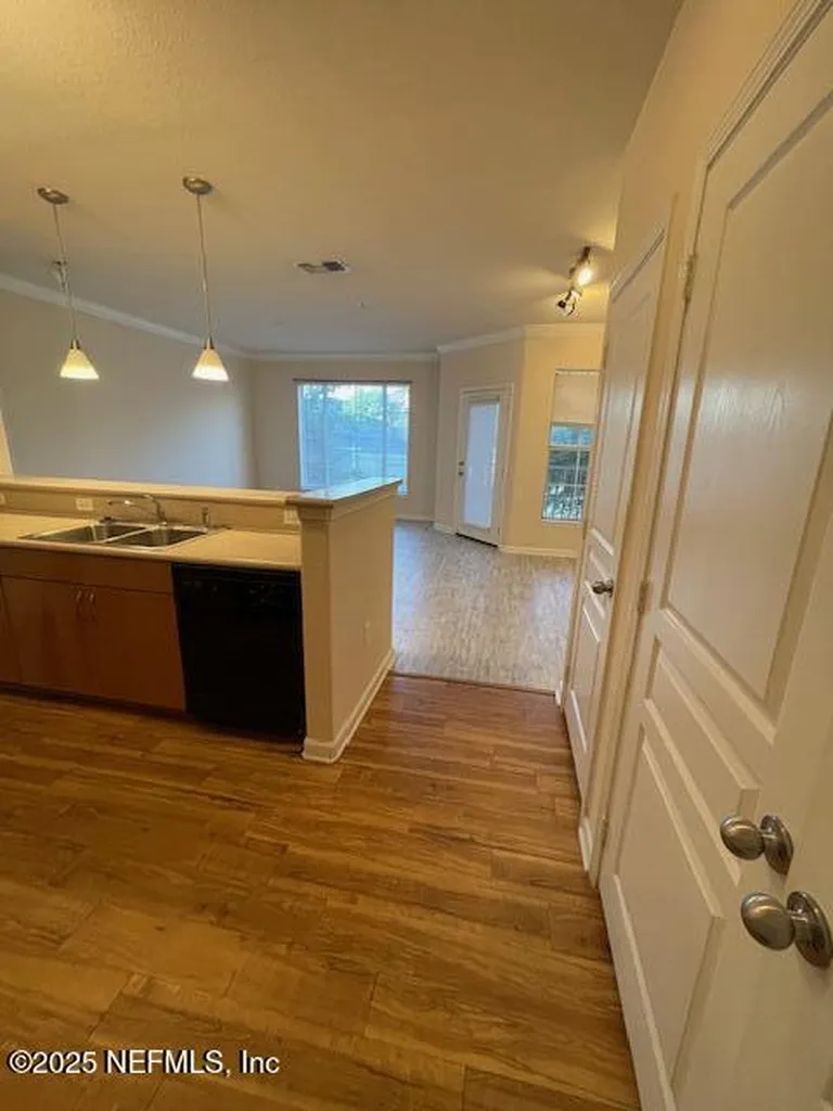 8290 Gate Parkway W Jacksonville FL 32216
