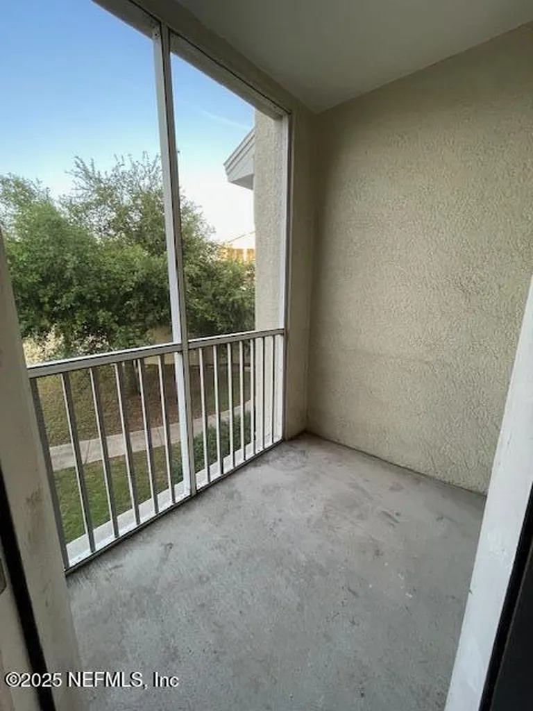 8290 Gate Parkway W Jacksonville FL 32216