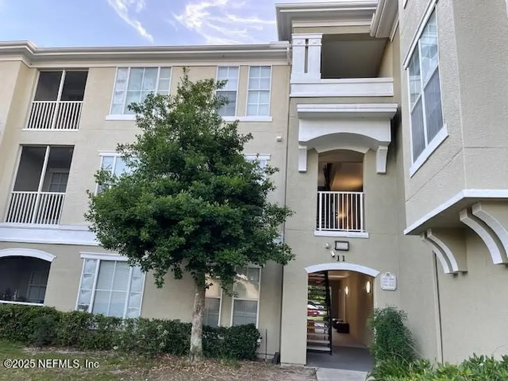 8290 Gate Parkway W Jacksonville FL 32216