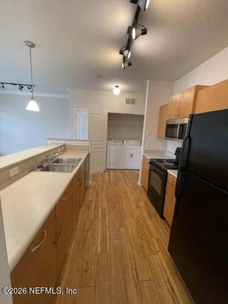 8290 Gate Parkway W Jacksonville FL 32216