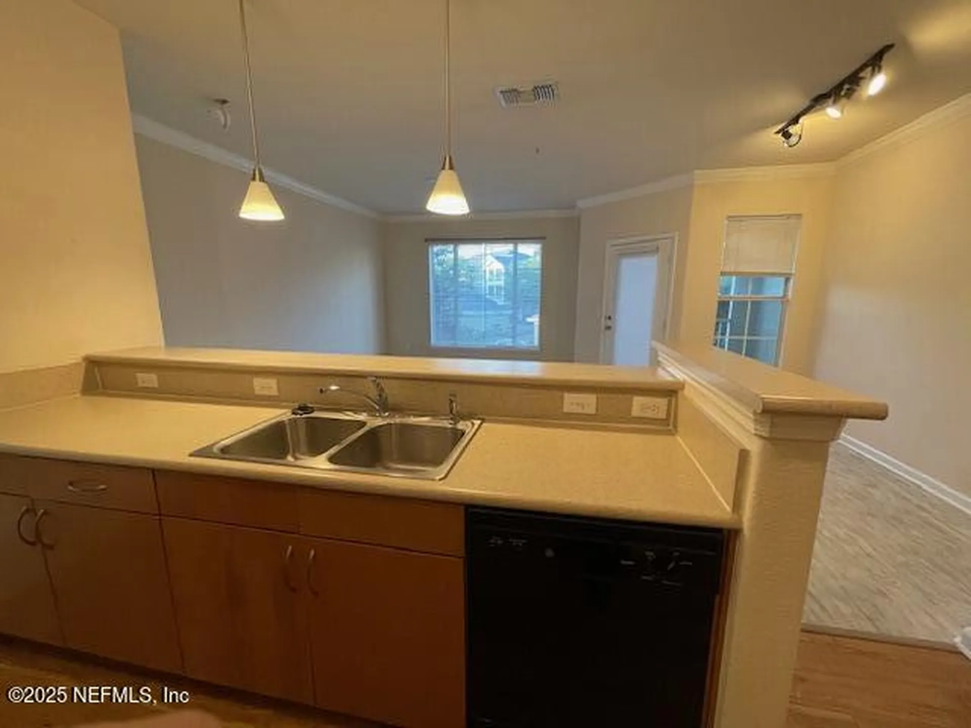 8290 Gate Parkway W Jacksonville FL 32216