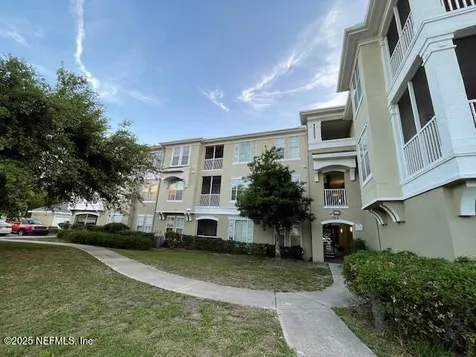 8290 Gate Parkway W Jacksonville FL 32216