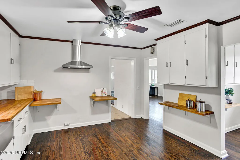 1353 Live Oak Lane Jacksonville FL 32207