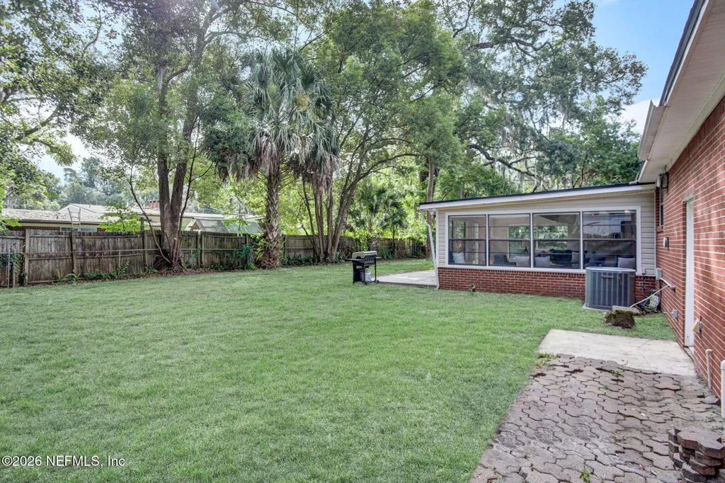 1353 Live Oak Lane Jacksonville FL 32207