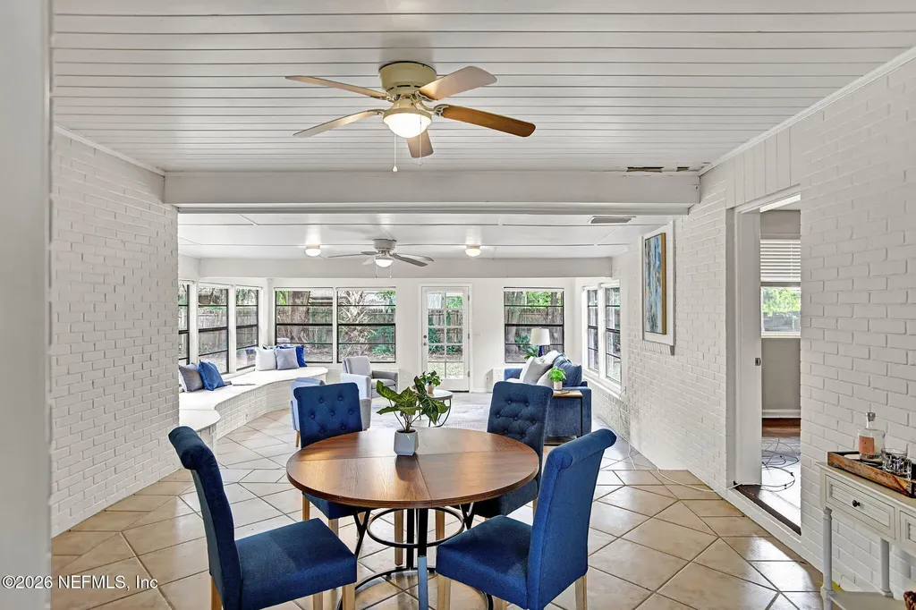 1353 Live Oak Lane Jacksonville FL 32207