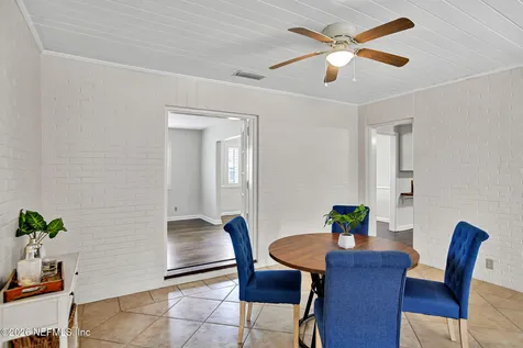 1353 Live Oak Lane Jacksonville FL 32207