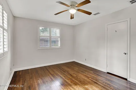 1353 Live Oak Lane Jacksonville FL 32207