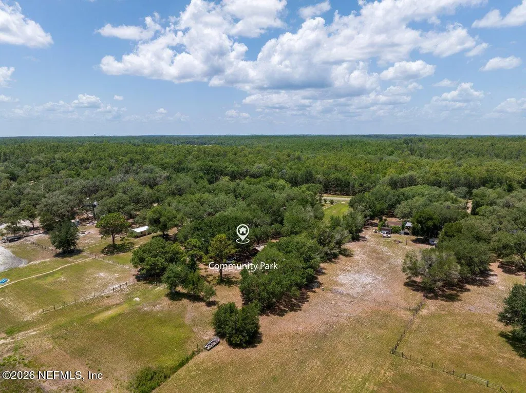 251 Cue Lake Drive Hawthorne FL 32640