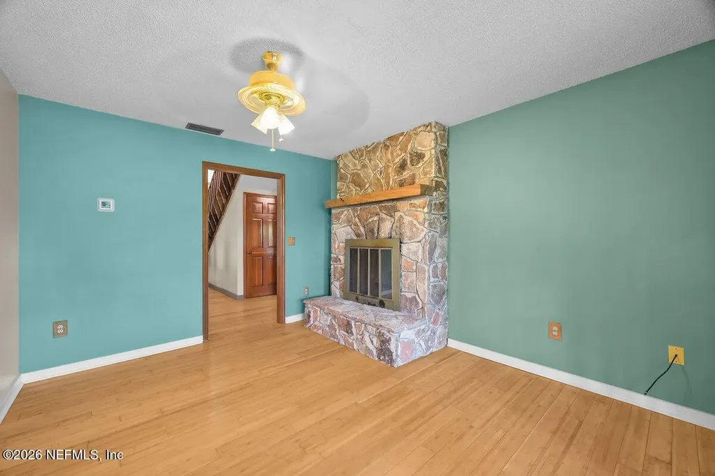 251 Cue Lake Drive Hawthorne FL 32640