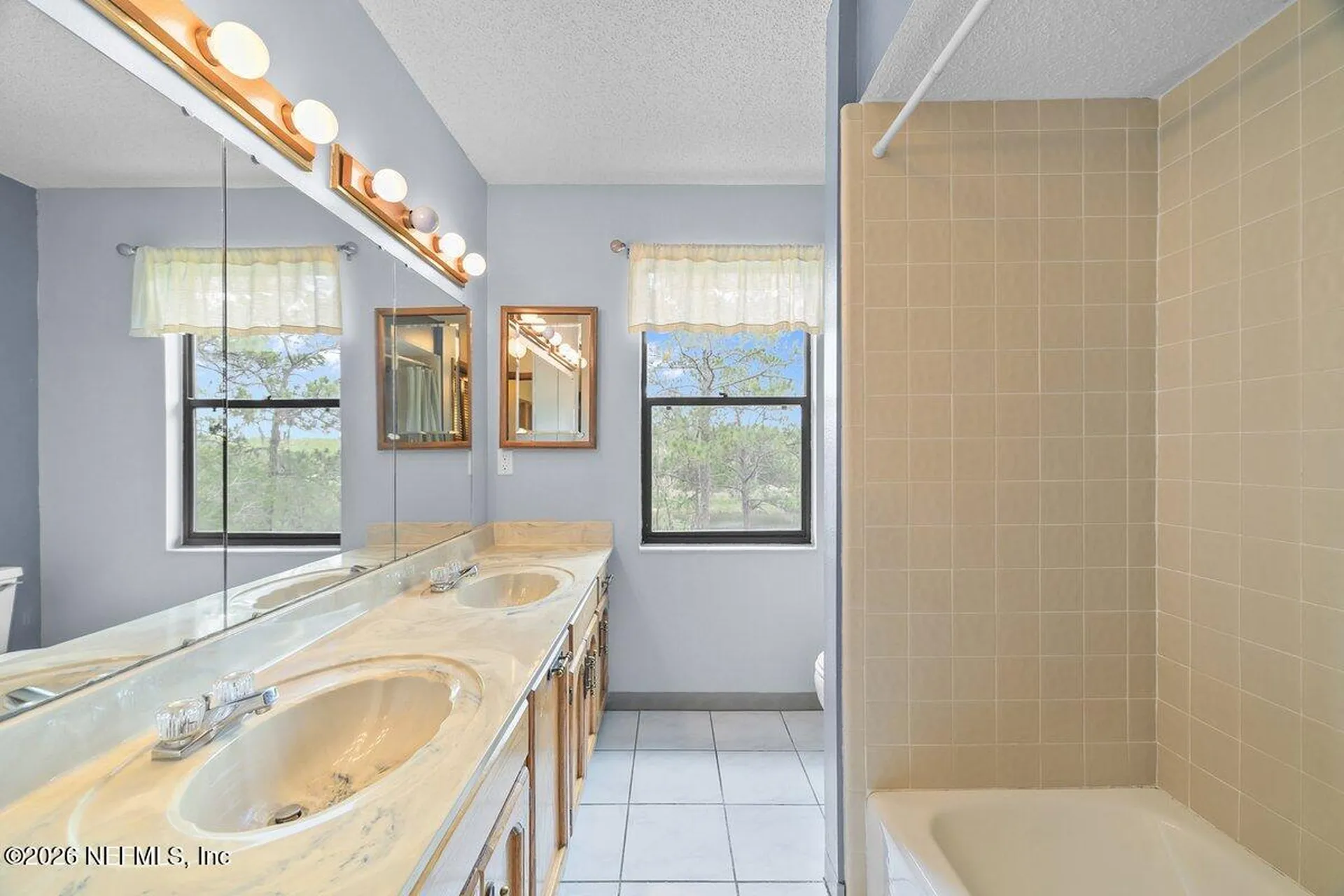 251 Cue Lake Drive Hawthorne FL 32640