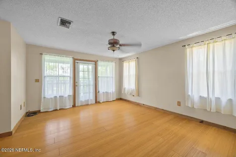 251 Cue Lake Drive Hawthorne FL 32640