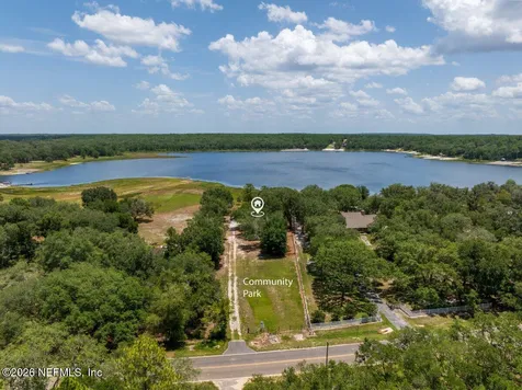 251 Cue Lake Drive Hawthorne FL 32640