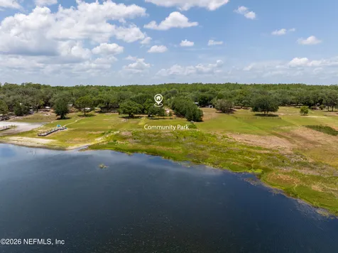 251 Cue Lake Drive Hawthorne FL 32640