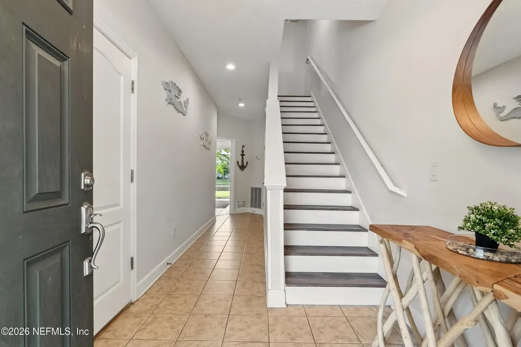 4372 Ellipse Drive Jacksonville FL 32246