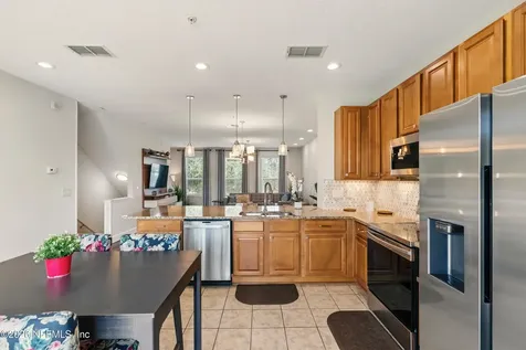 4372 Ellipse Drive Jacksonville FL 32246