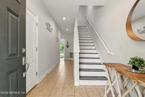 4372 Ellipse Drive Jacksonville FL 32246