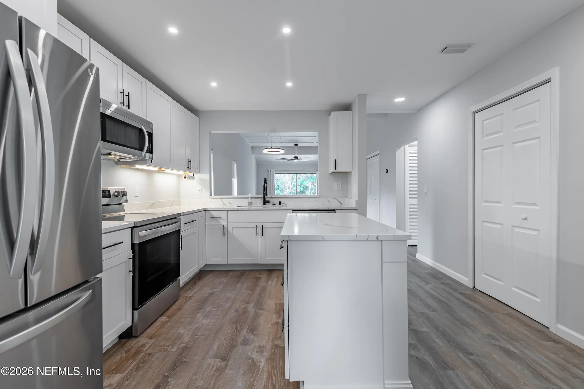 8118 Baymeadows Circle Jacksonville FL 32256