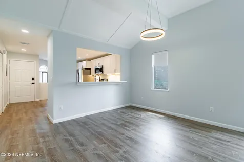 8118 Baymeadows Circle Jacksonville FL 32256