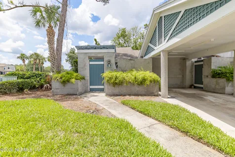 8118 Baymeadows Circle Jacksonville FL 32256