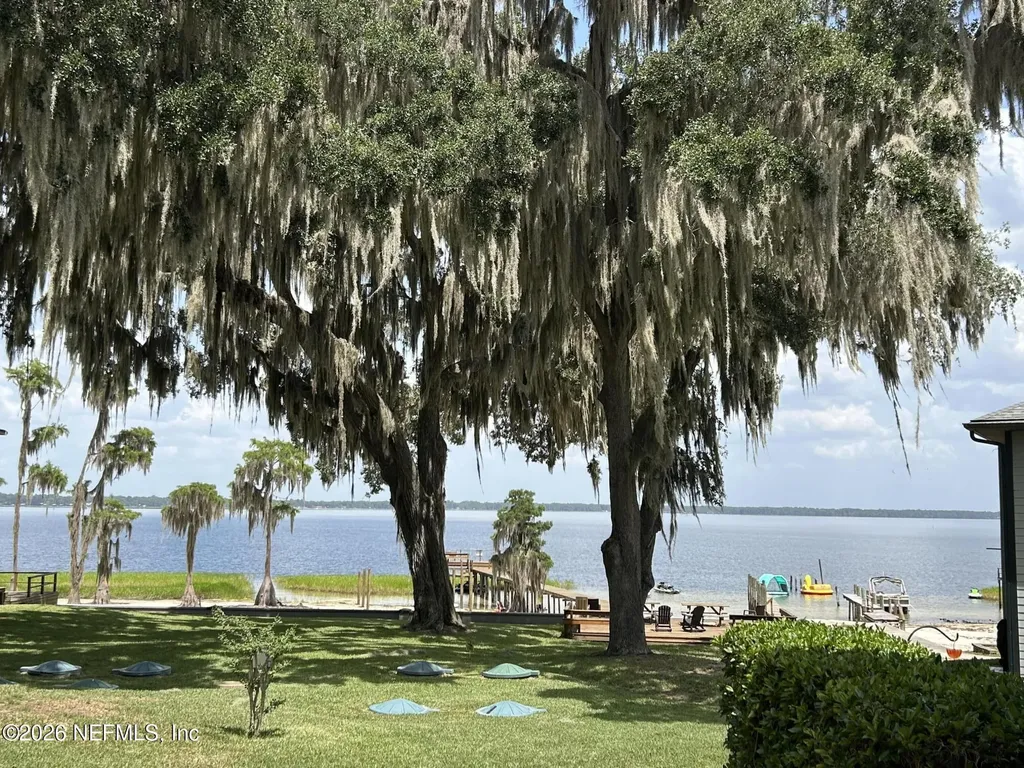 21116 NE 101st Avenue Earleton FL 32694