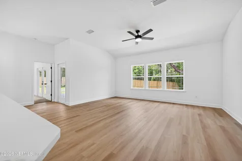 251 Swan Lake Drive Melrose FL 32666