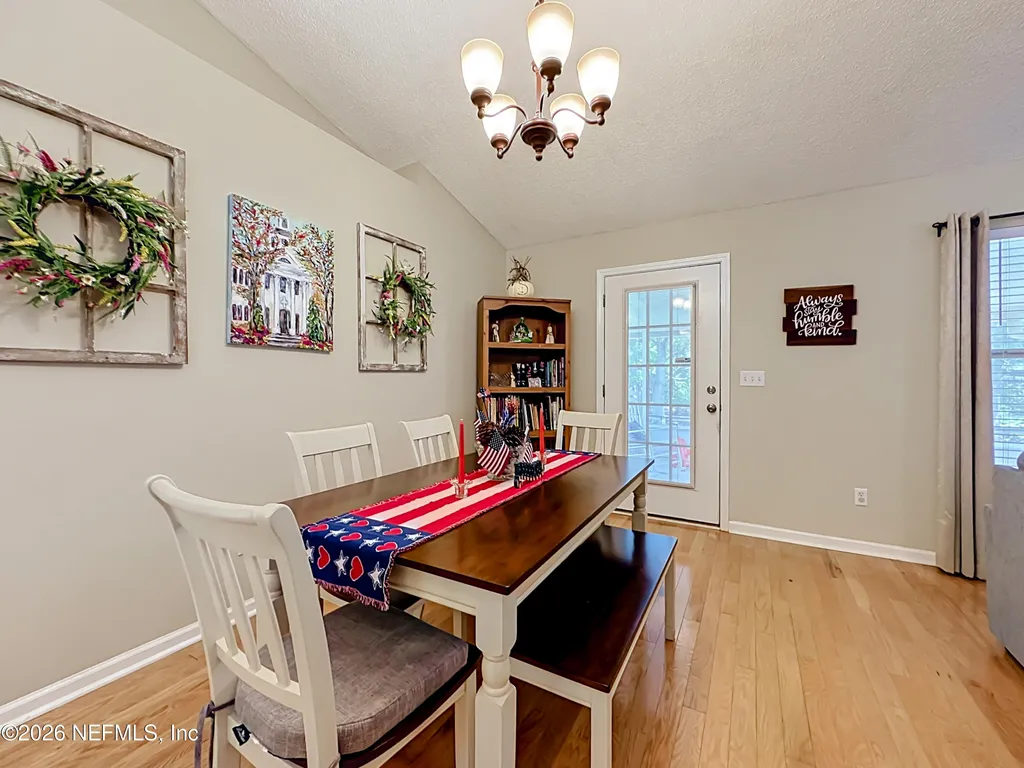 9243 Dale View Lane W Jacksonville FL 32225