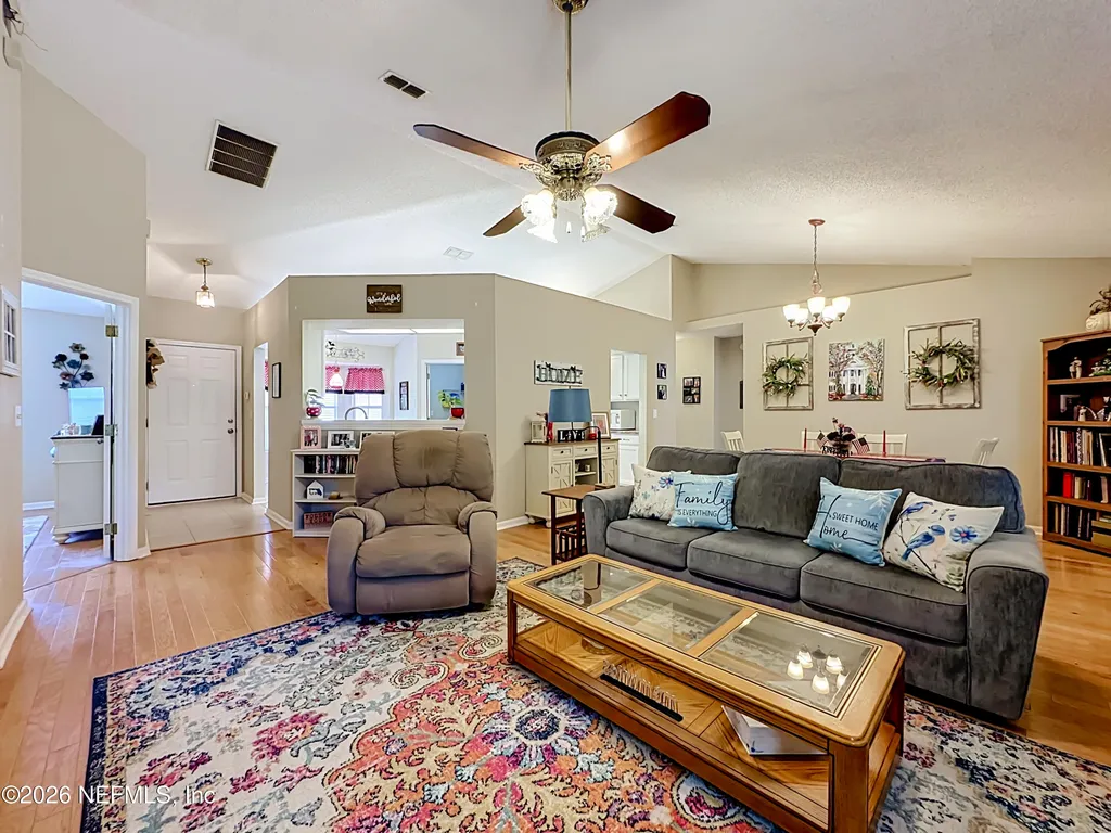 9243 Dale View Lane W Jacksonville FL 32225