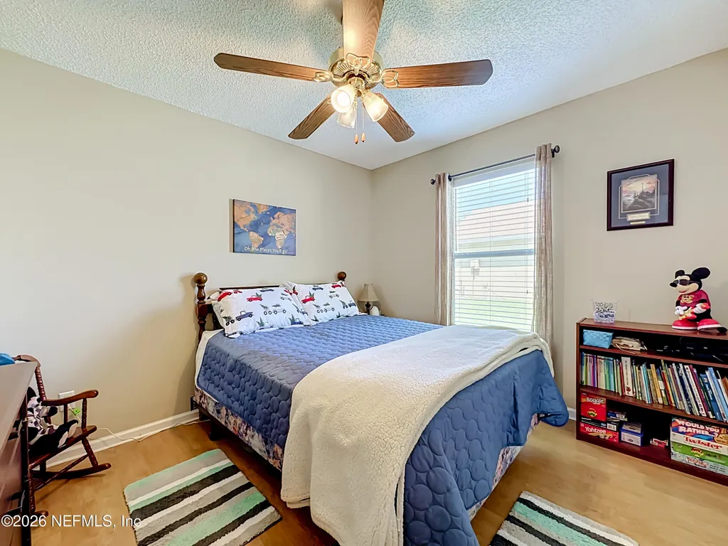 9243 Dale View Lane W Jacksonville FL 32225