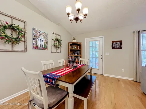 9243 Dale View Lane W Jacksonville FL 32225