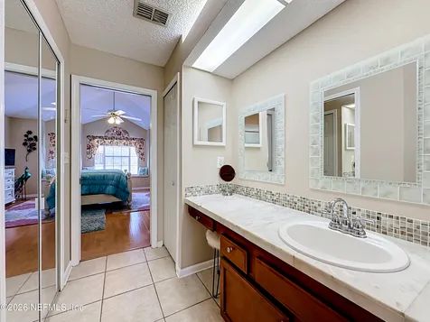 9243 Dale View Lane W Jacksonville FL 32225