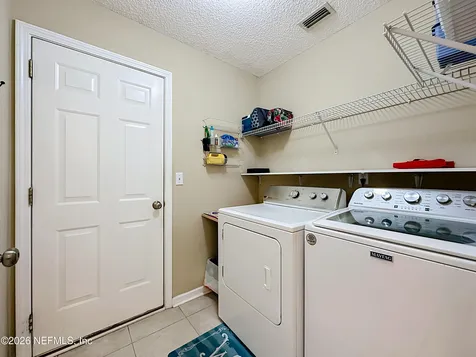 9243 Dale View Lane W Jacksonville FL 32225