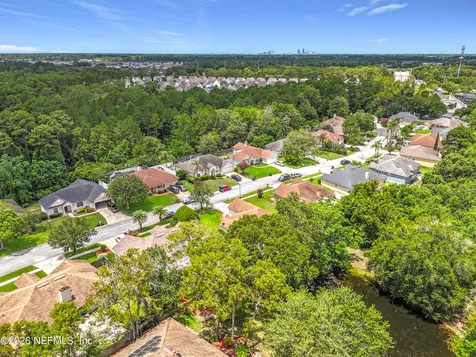 9243 Dale View Lane W Jacksonville FL 32225