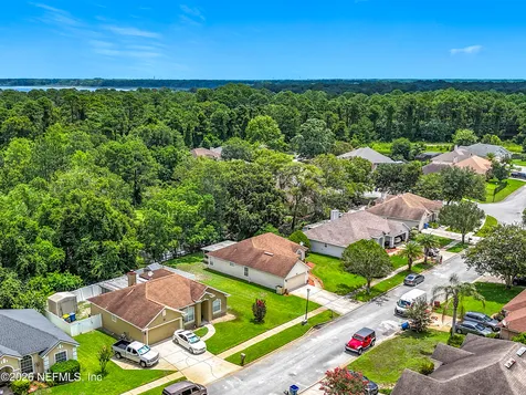 9243 Dale View Lane W Jacksonville FL 32225