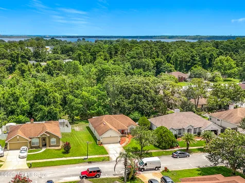 9243 Dale View Lane W Jacksonville FL 32225