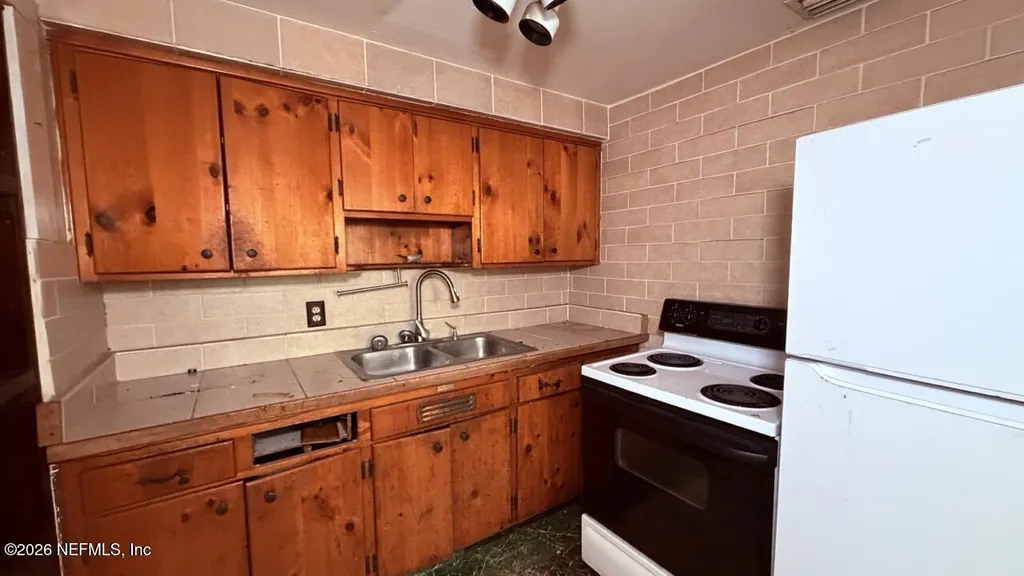 405 W Clermont Drive Jacksonville FL 32073