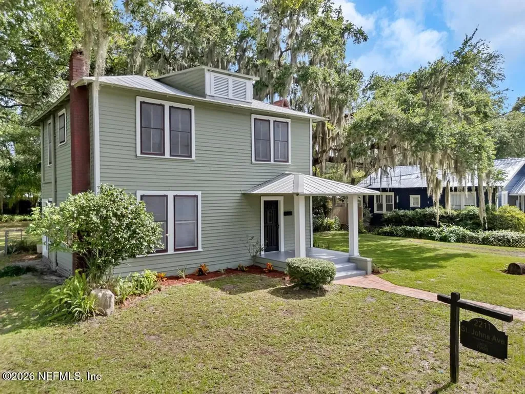 2211 St Johns Avenue Palatka FL 32177