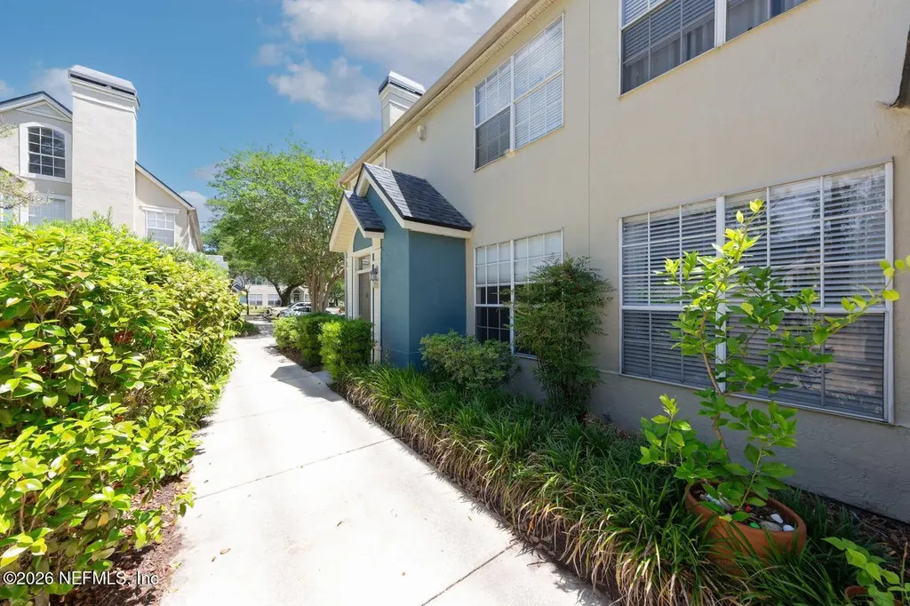 13703 Richmond Park Drive N Jacksonville FL 32224