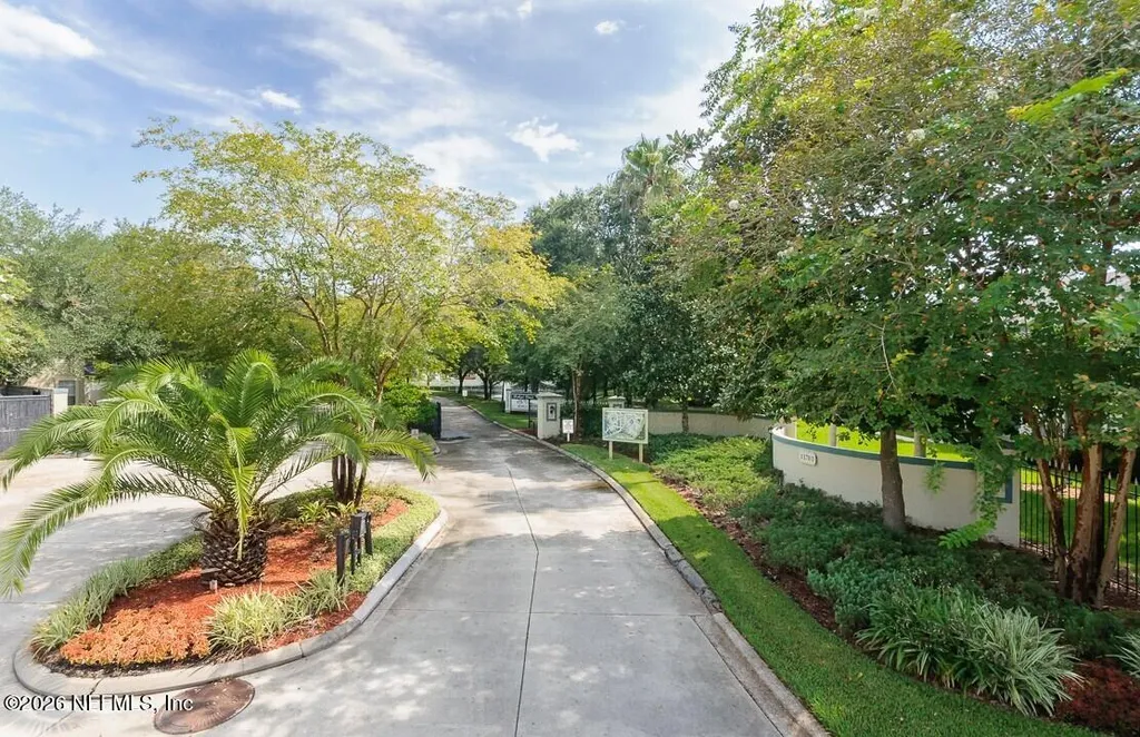13703 Richmond Park Drive N Jacksonville FL 32224