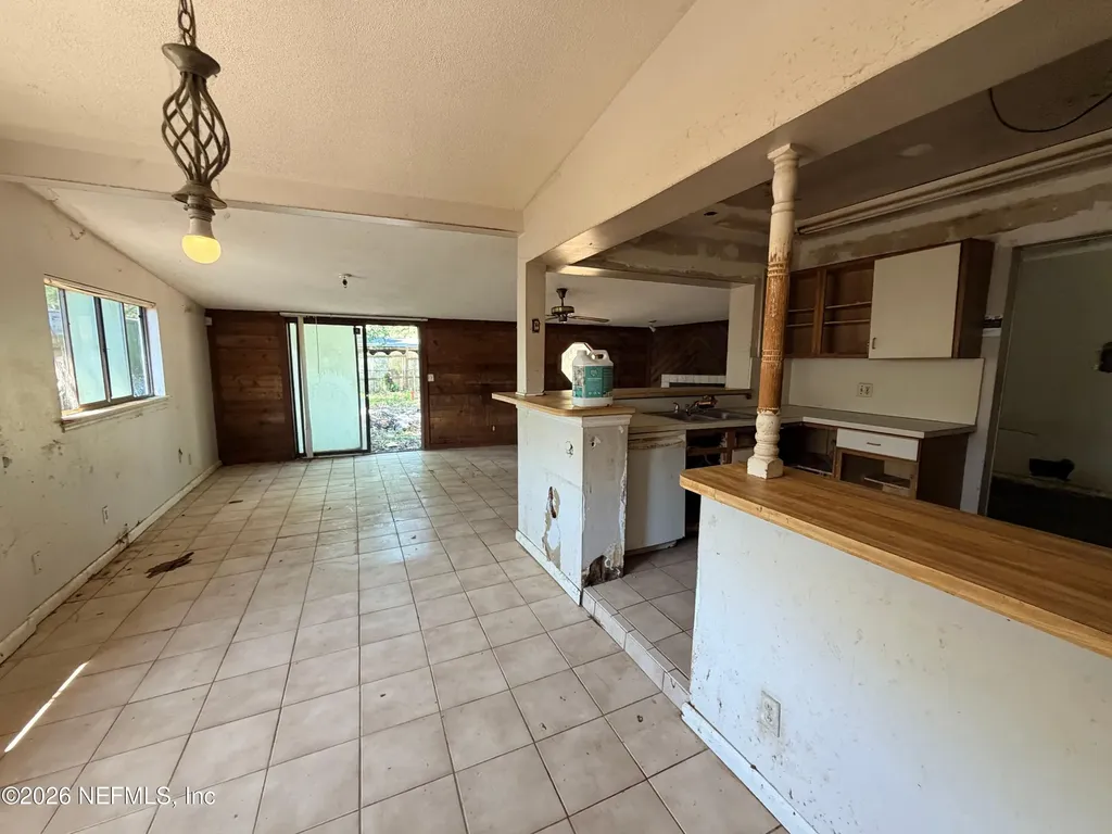 1060 La Marche Drive Jacksonville FL 32205