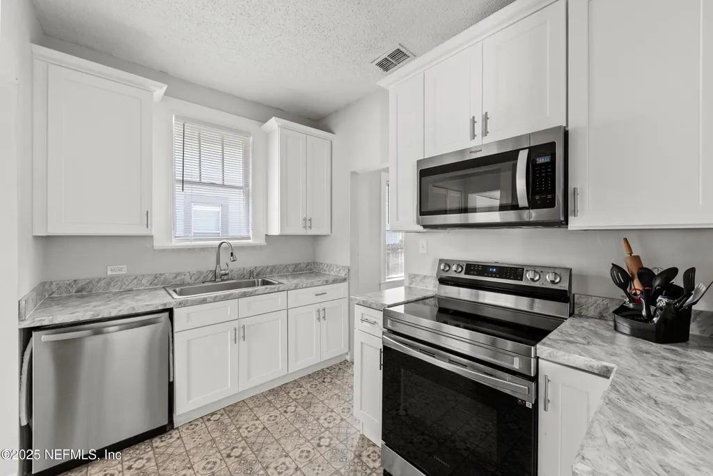 683 Bridal Avenue Jacksonville FL 32205