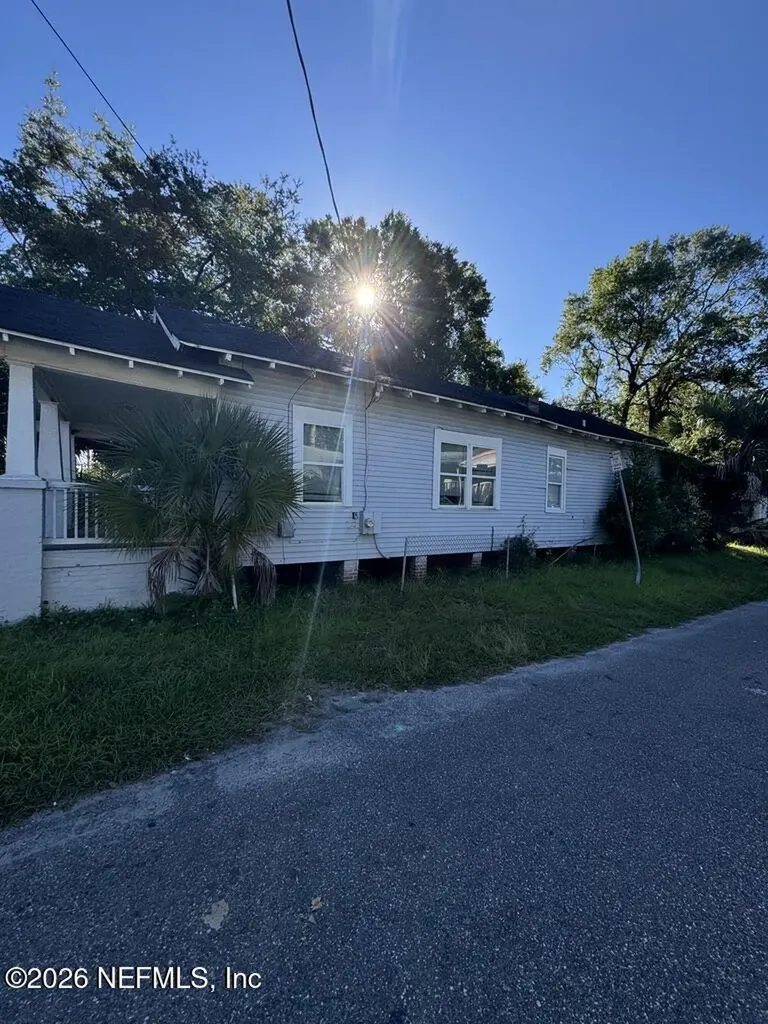 1050 W 8th Street Jacksonville FL 32209
