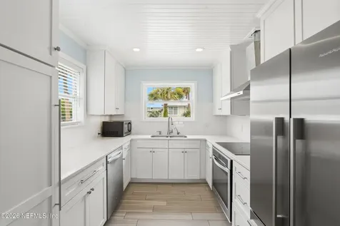 200 Walnut Street Neptune Beach FL 32266